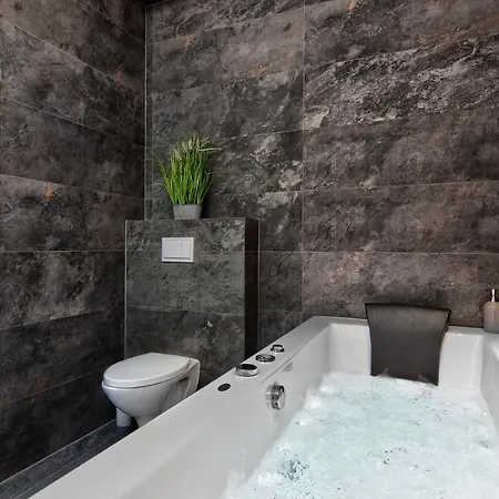 Apartament Bialy Z Jacuzzi Krakow Exterior photo