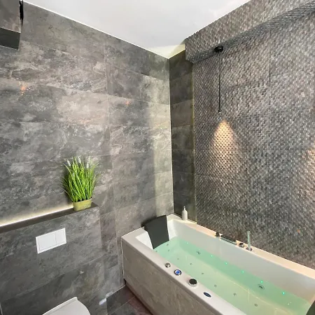 Apartament Bialy Z Jacuzzi Krakow Exterior photo