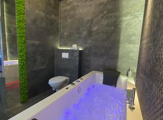 Apartament Bialy Z Jacuzzi